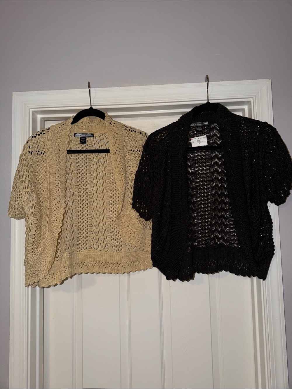 2 united states sweaters Crochet Short-Sleeve Cardigans in Beige & Black